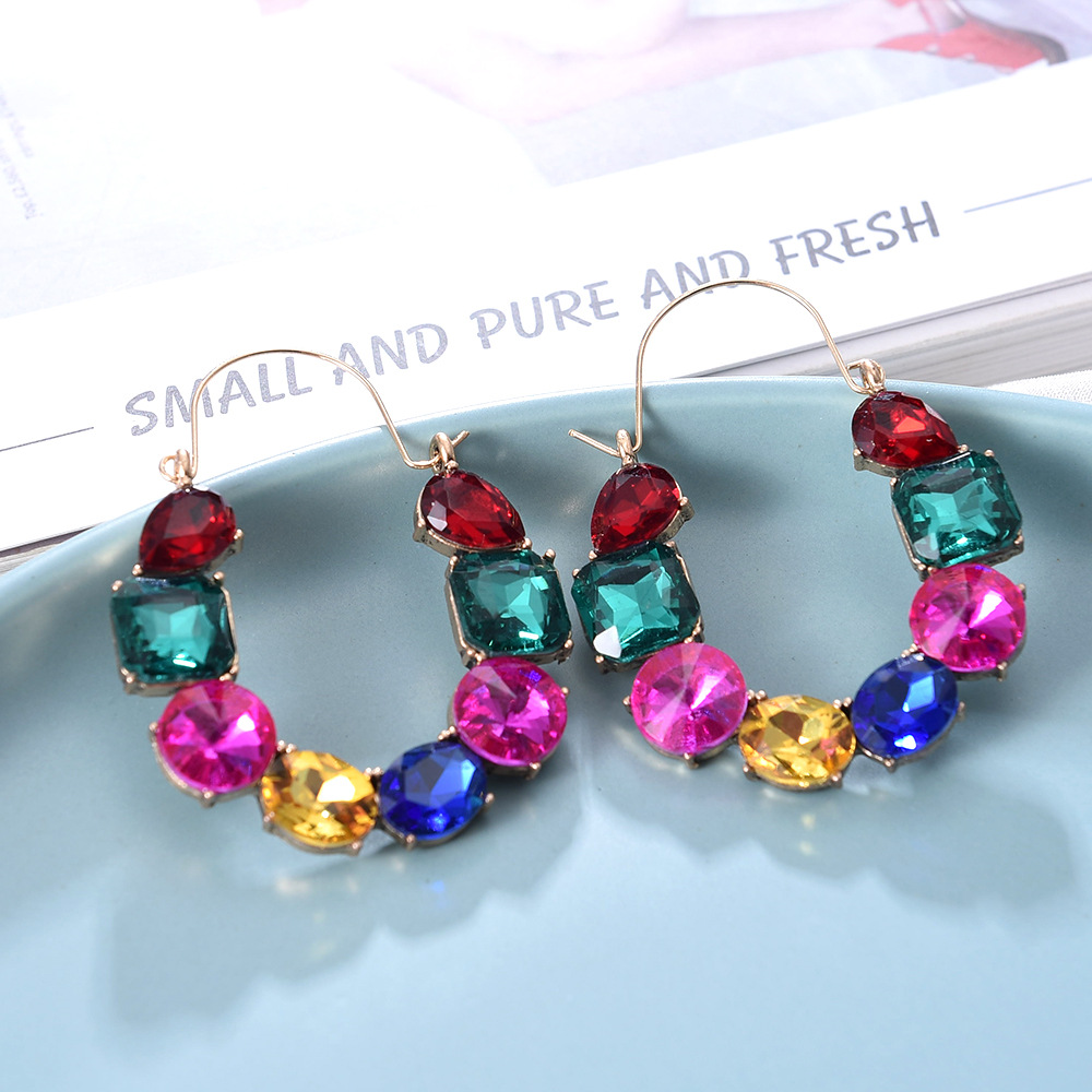 Fashion U Shape Rhinestone Plating Women's Earrings 1 Pair display picture 3