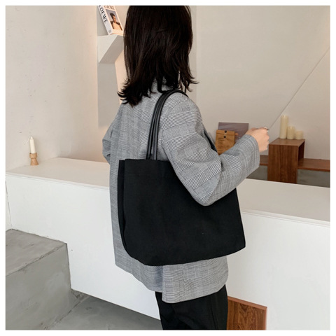 New Large-capacity Women's New Trendy Fashion All-match Shoulder Portable Tote Bag display picture 11