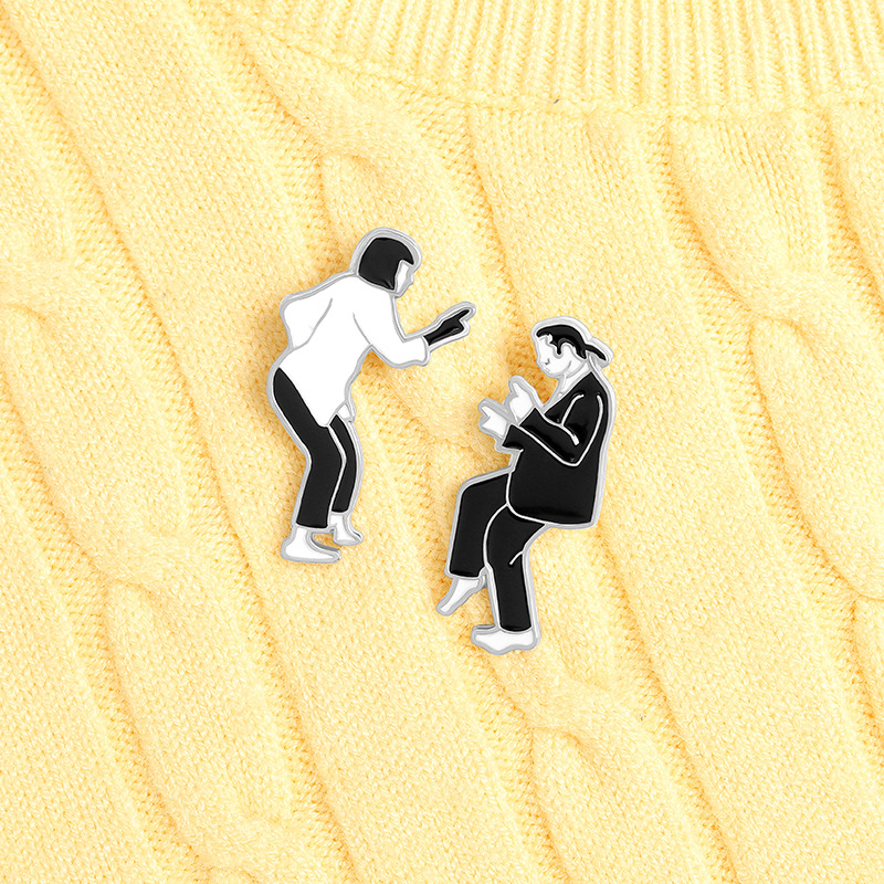 Fashion Black White Pulp Fiction Character Alloy Brooch display picture 2