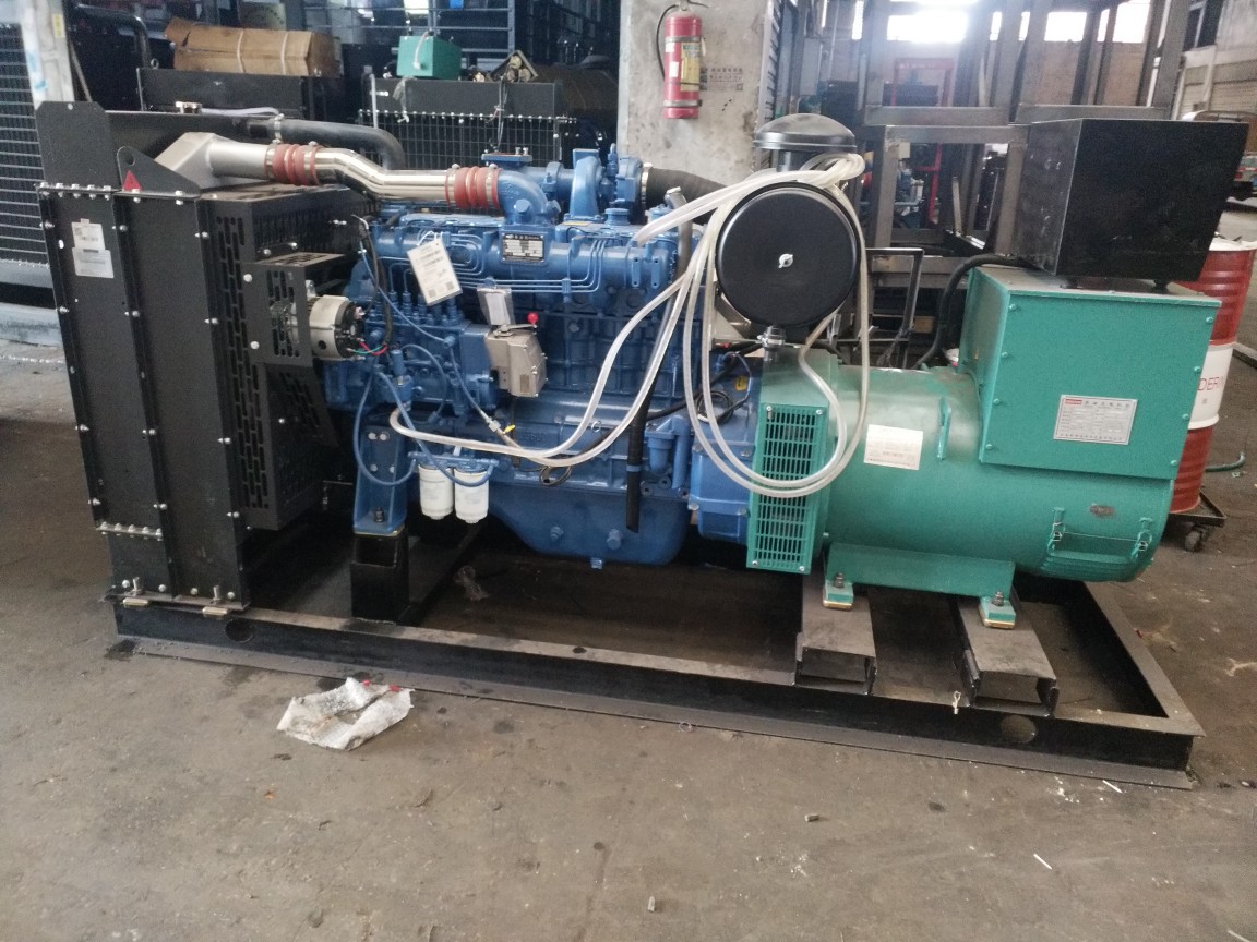 云南昆明广西玉柴YC6A245L配200KW斯坦福无刷自启动柴油发电机组