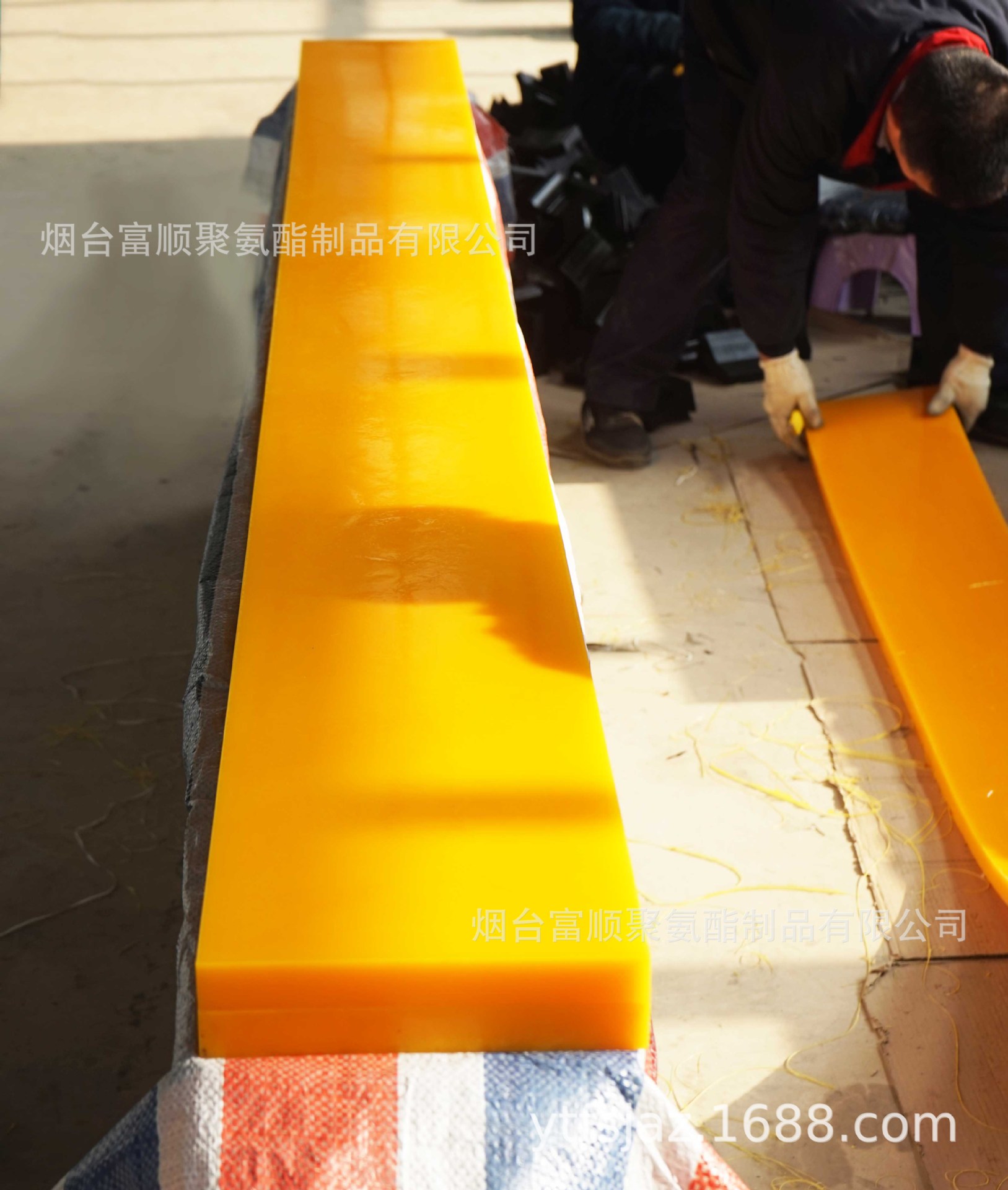 烟台富顺专业生产聚氨酯垫板  聚氨酯汽车垫板  聚氨酯汽车配件