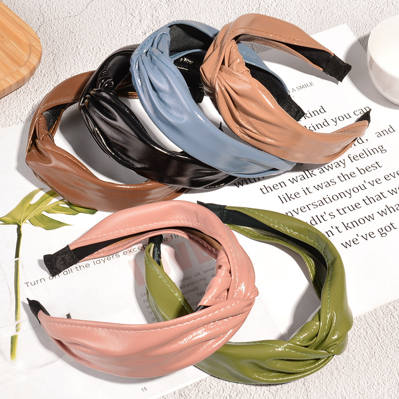 Wide-brimmed Leather Headband display picture 1