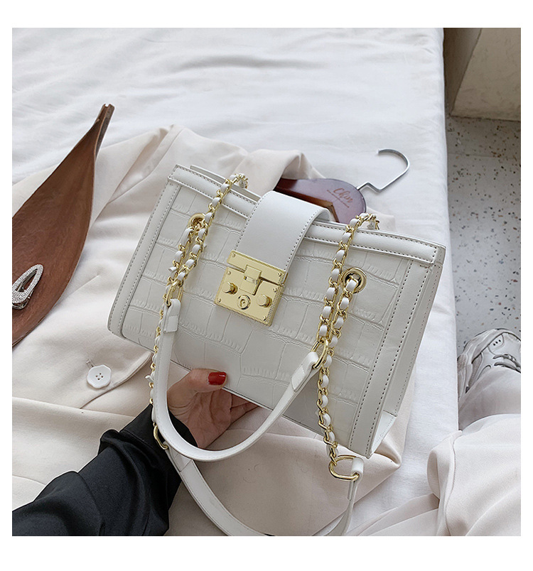 New Trendy Fashion Messenger Wild Shoulder Ladies Chain Bag display picture 7