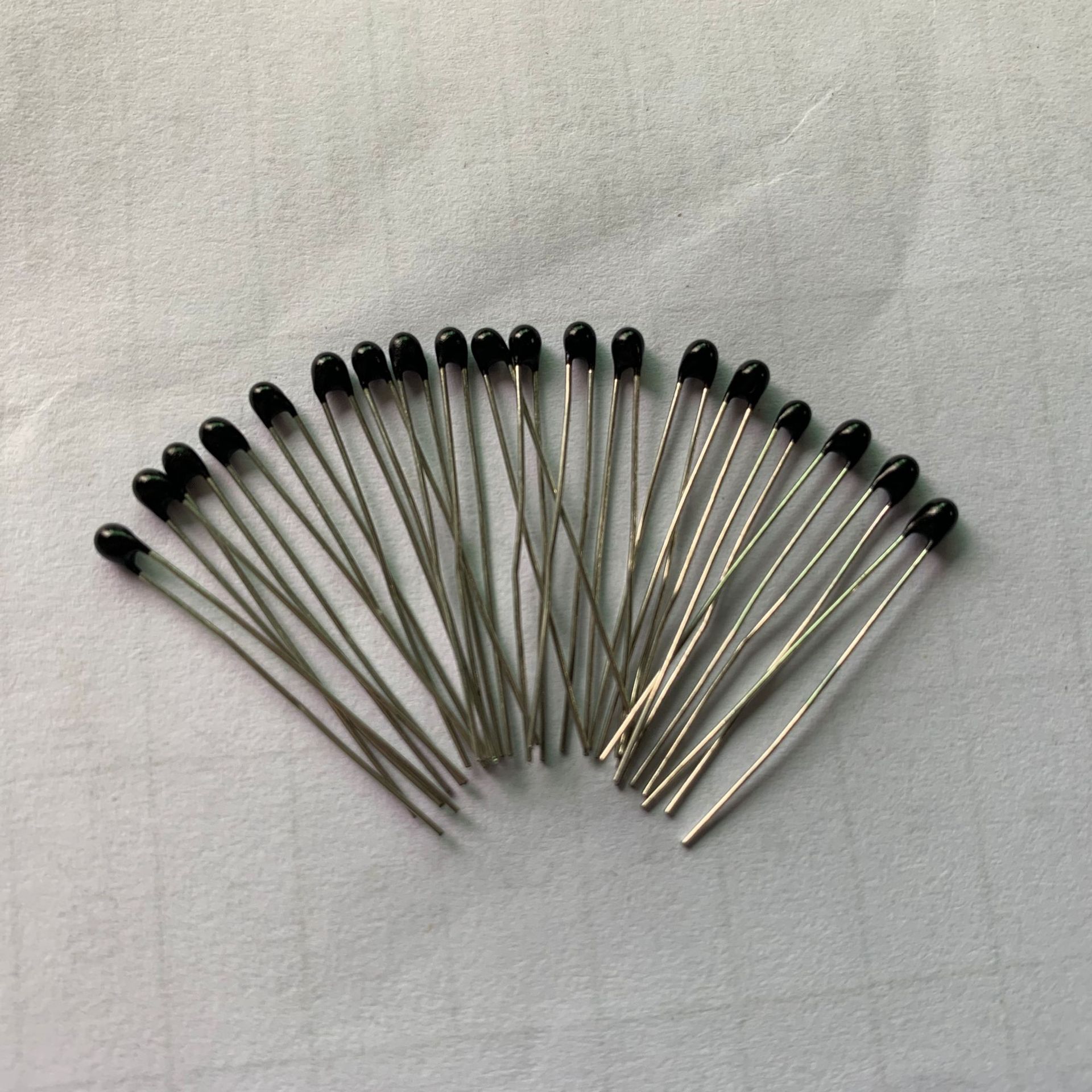 MF52A热敏电阻精度1%B3950用于电池电源空调注塑成型厂家直销