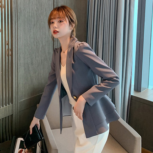 2020年韩版春季新品百搭休闲网红同款小西服长袖纯色流行女士西装