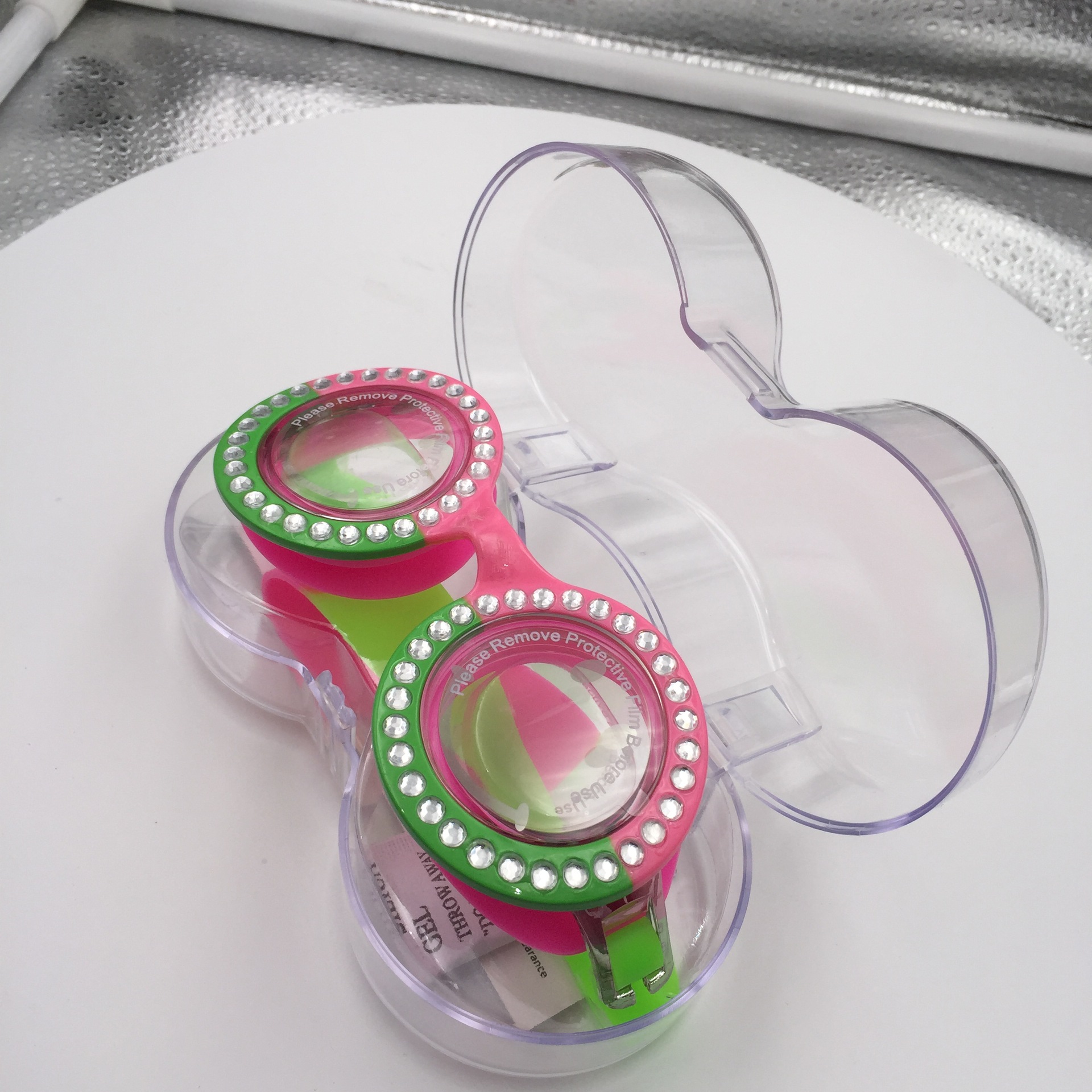 Kindercartoon voor jongens en meisjes, waterdichte en anti-condens zwembrillen, baby duikbrillen kunnen worden afgedrukt_voghion.com