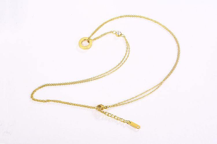 Collana con pendente a lettera d'amore oro per donna minimalista_voghion.com