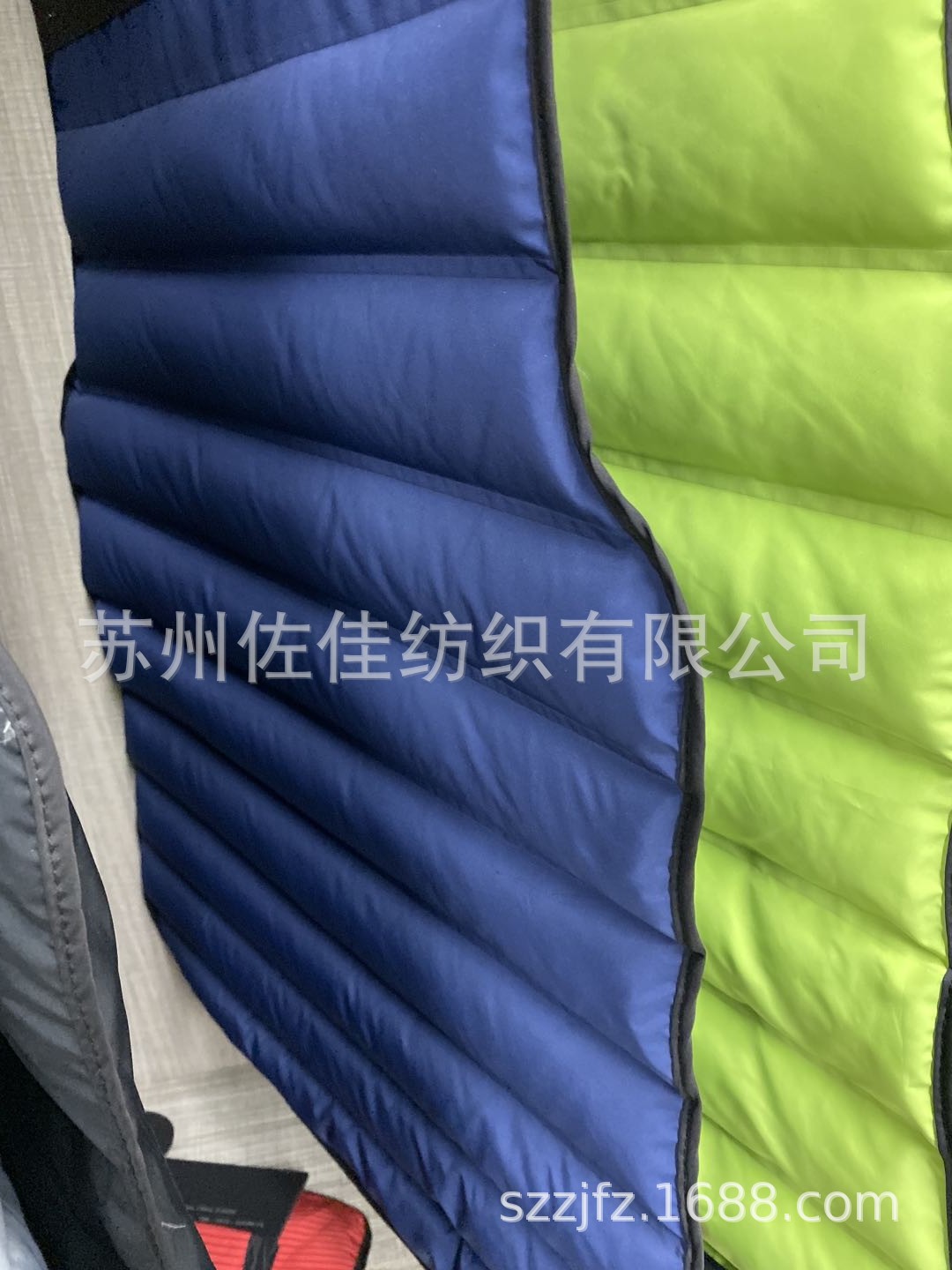 长期供应冲绒布 羽绒服 棉服 双层免缝通道布 双层免缝充绒布面料