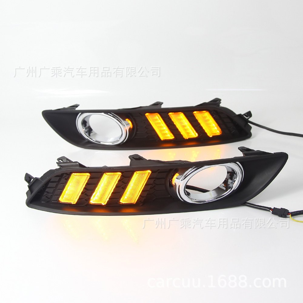Aplicable corriente a la luz diurna de Nissan Xuanyi de 12 años modificada Xuanyi LED luz corriente diurna streamer de 3 colores