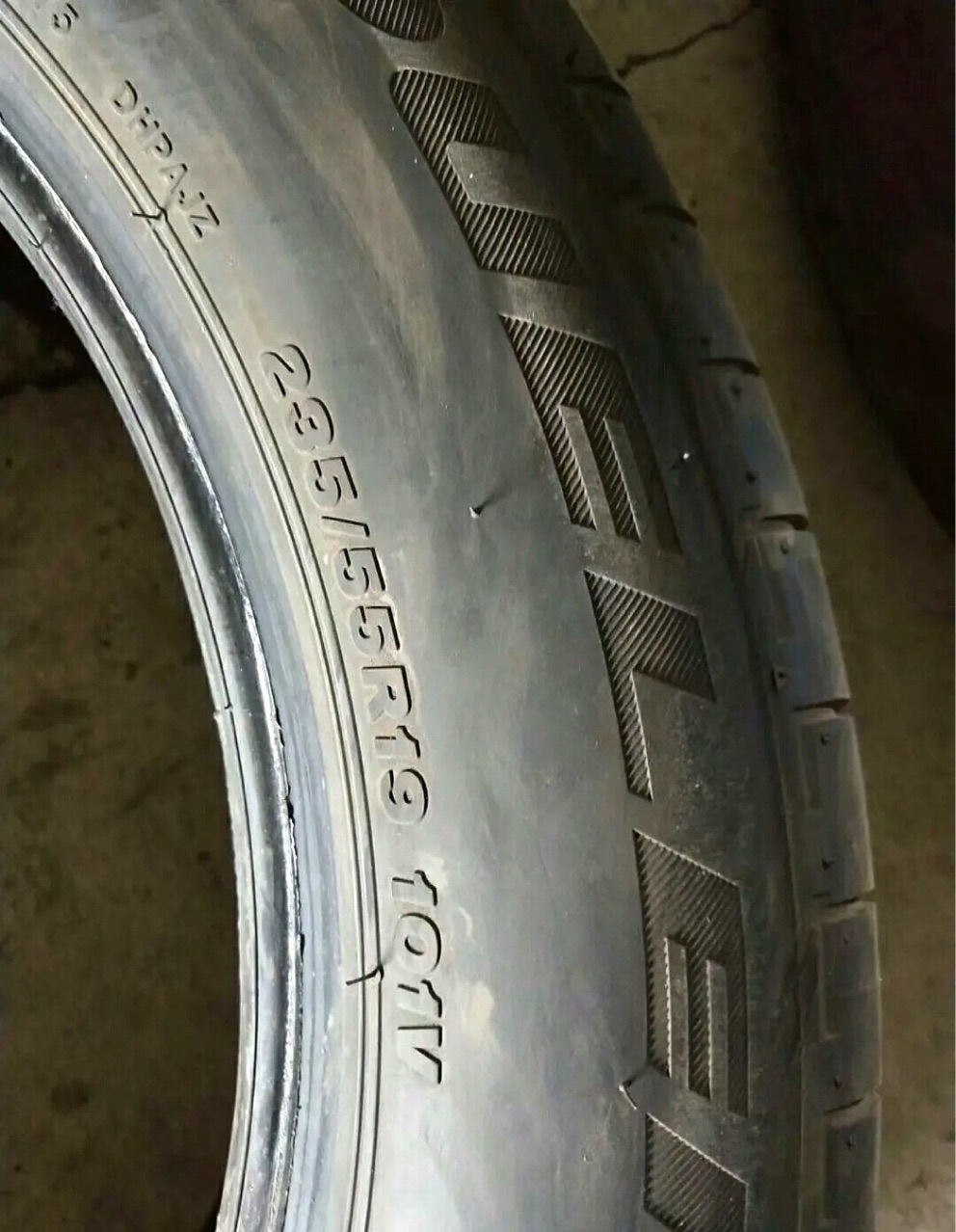 Used Bridgestone explosion-proof tire 235/55 R 19 255/45R20 Mercedes GLC300/GLC260