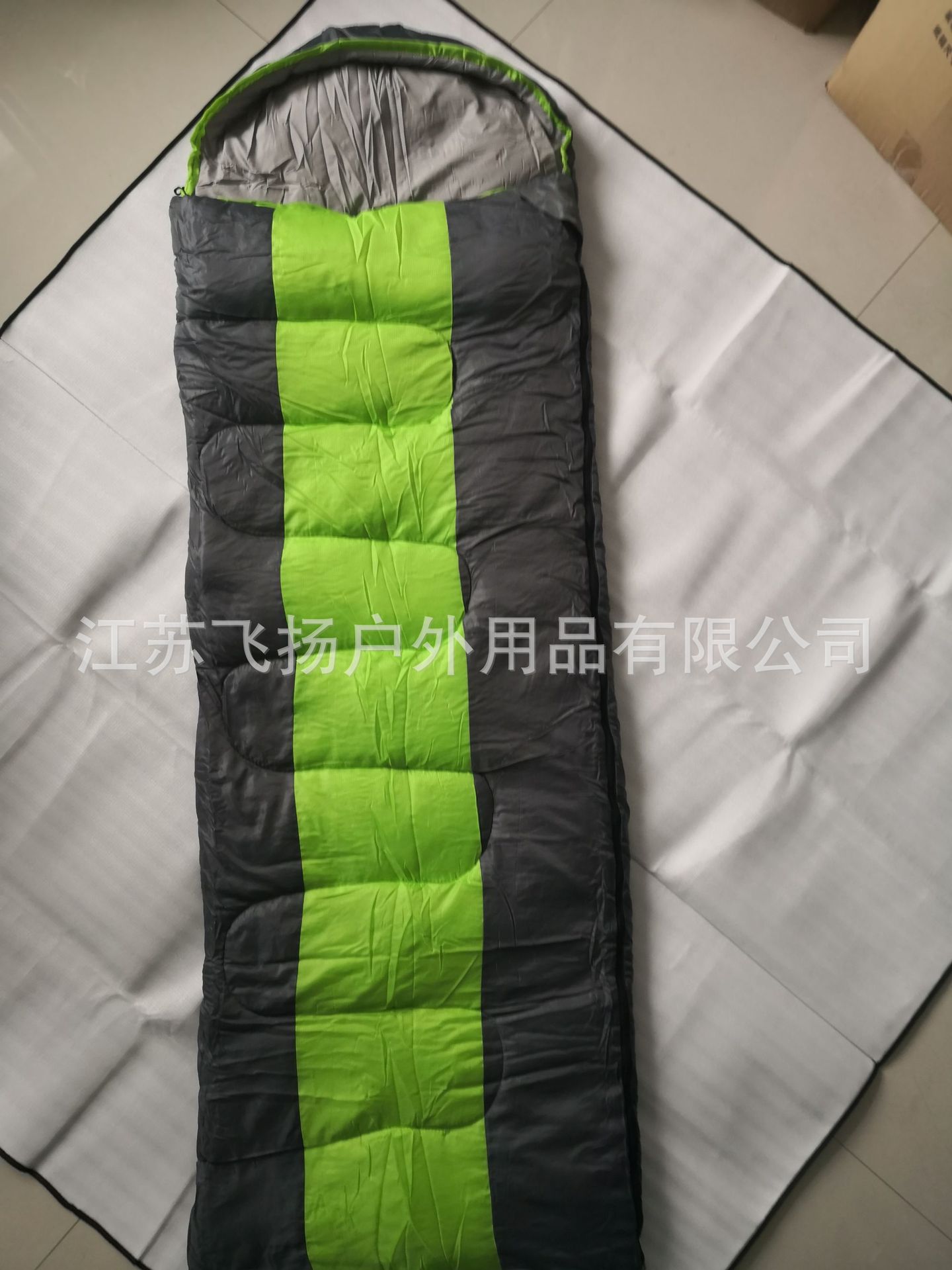 迪威诺灰拼绿整体.jpg