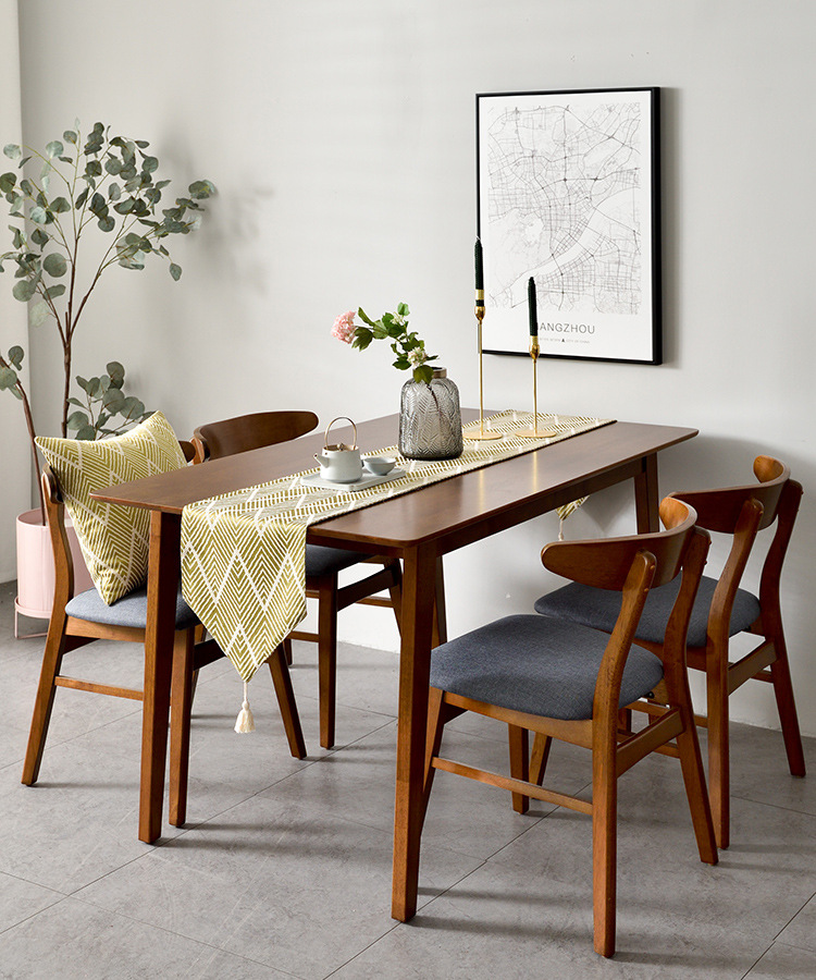 Table Flag with Pointed Tassel