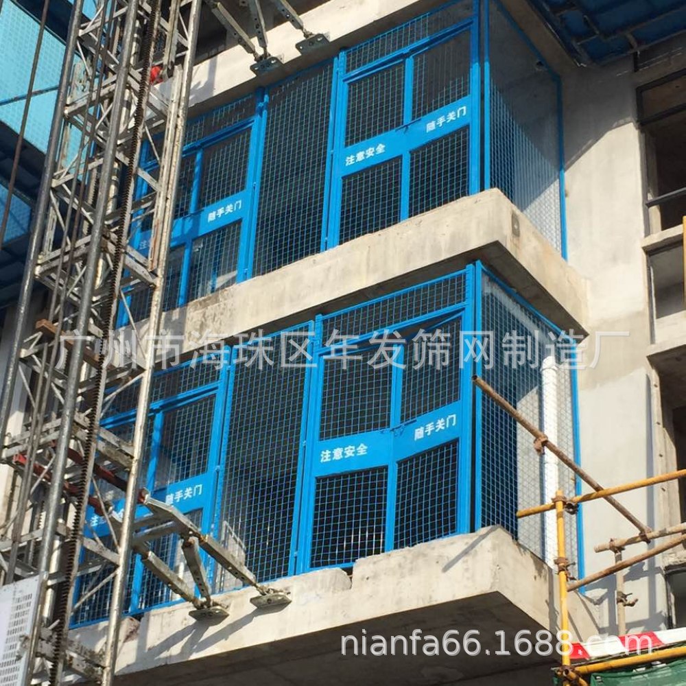 焊接式钢板网电梯井口安全门 施工安全防护门 洞口防掉漏电梯门