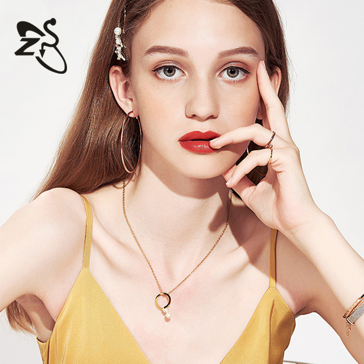 European American Elegant Face-Slimming Metal Earrings Exaggerated Large Hoop Earrings Titanium Steel Earrings Wholesale detail image 16
