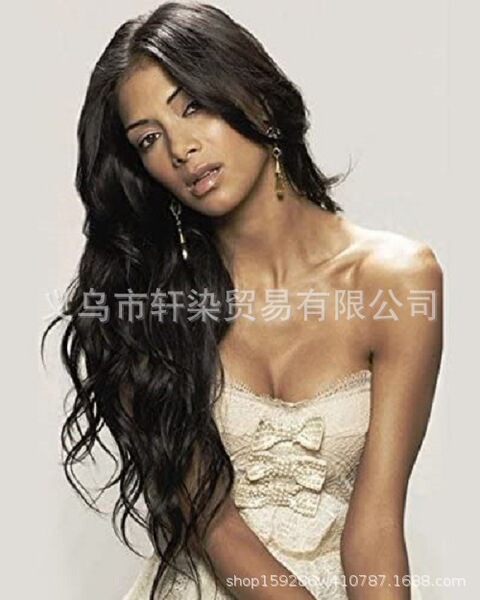 curly wavy wig with hair parting