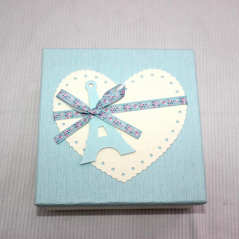 正方形纸质包装盒适用于礼品，首饰等包装，颜色尺寸可定制