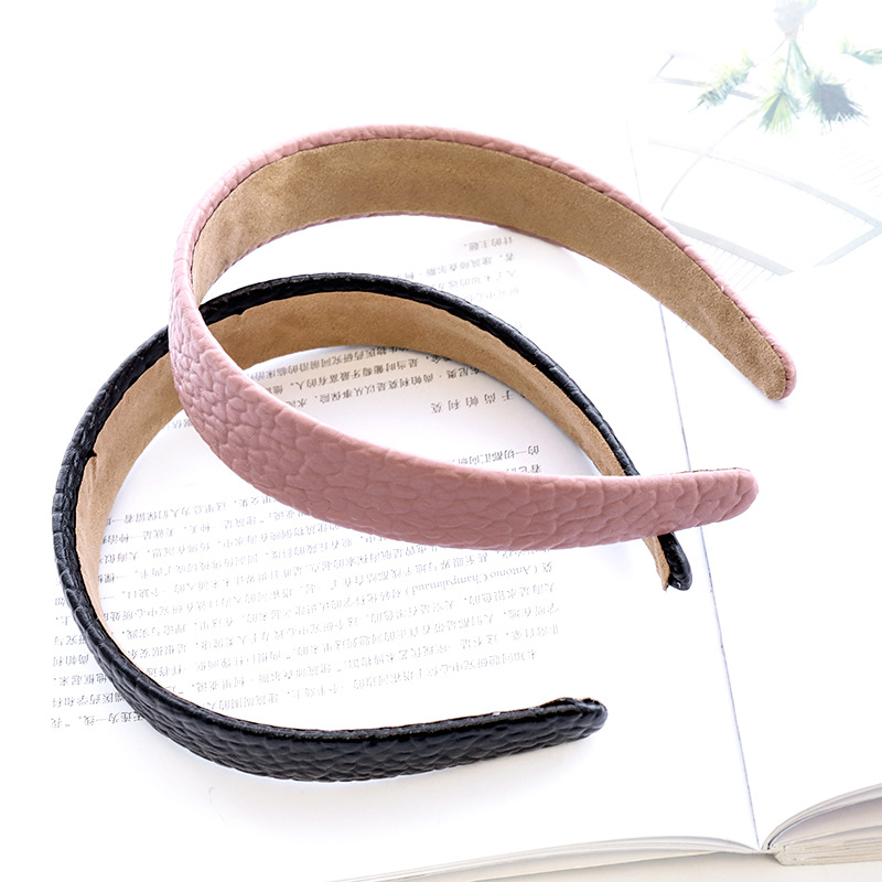 Simple  Texture Pu Leather Headband display picture 1