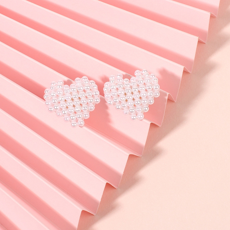 3g Weight Earrings Classification Housewarming, Anniversary, Business, Wedding, Travel, Birthday, Festival Occasion Women'S Gender Gold Color Korea Love-shaped Retro Pearl Niche Fashion Simple Earrings For Women Nihaojewelry 6