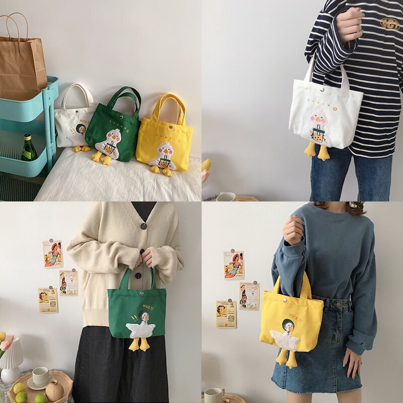 2021 autumn and winter New cute shoulder handbag cartoon duck plush embroidered casual small bag 2021 autumn and winter New cute shoulder handbag cartoon duck plush embroidered casual small bag