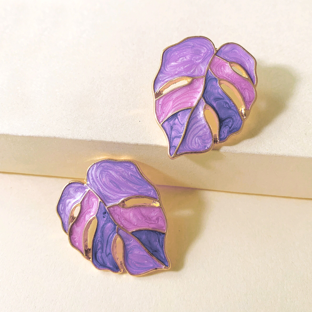 Fashion Leaf Alloy Acrylic Earrings Ear Studs display picture 10