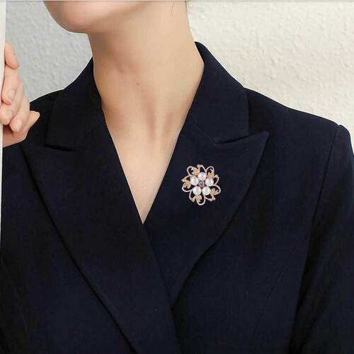 Korean fashion jewelry wholesale, creative mini pearl pins, brooches, versatile clothing collar pins, clothing cufflinks