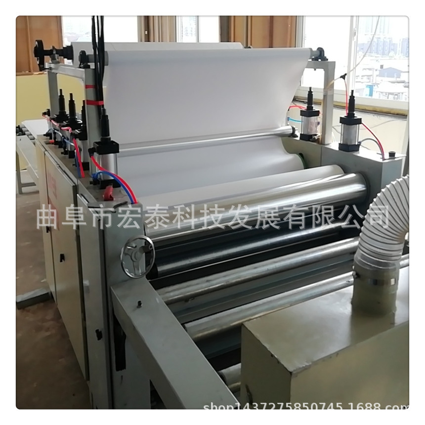 曲阜宏泰1320型pvc贴纸机 大型贴纸机 木纹纸/宝丽纸贴面机