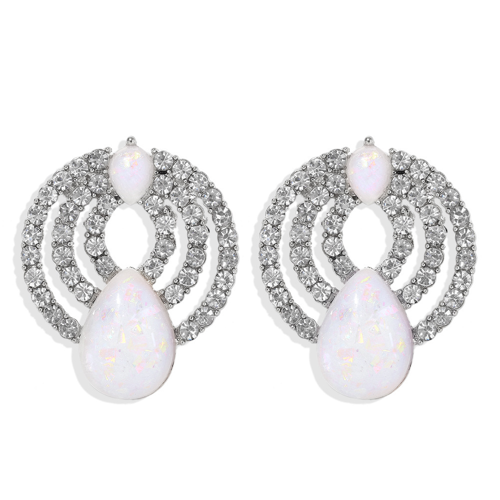 New Accessories Korean Retro Simple  Temperament Diamond Drop Earrings Female Wholesale display picture 3