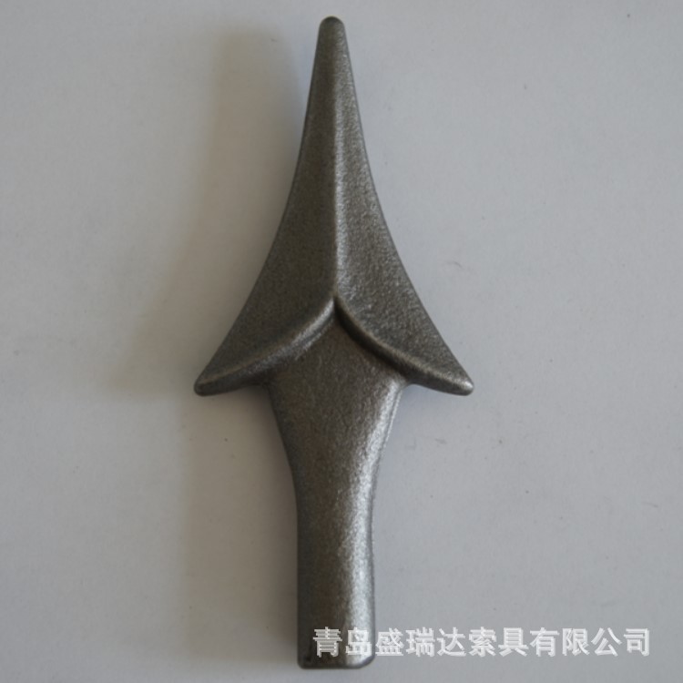 厂家大量加工各种五金建材铁艺锻打熟铁栏杆焊接矛头，枪头防爬尖
