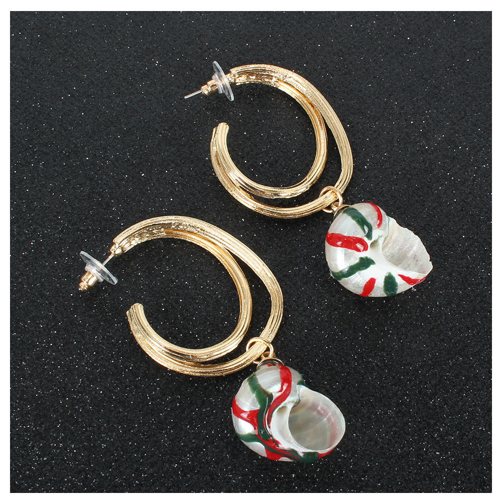 Creative Retro Metal Earrings Personalized Fashion Simple Shell Earrings Wholesale Nihaojewelry display picture 7