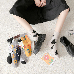 Japanese Style Autumn and Winter ins Hot-selling Vintage Women's Socks Contrast Color Flower Series Women's Mid-length Socks European and American Style Cotton Socks