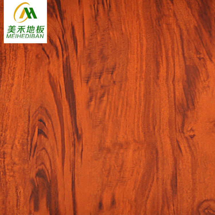 批发免胶锁扣自粘地板家用加厚耐磨防水防火木纹卧室客厅地板4mm