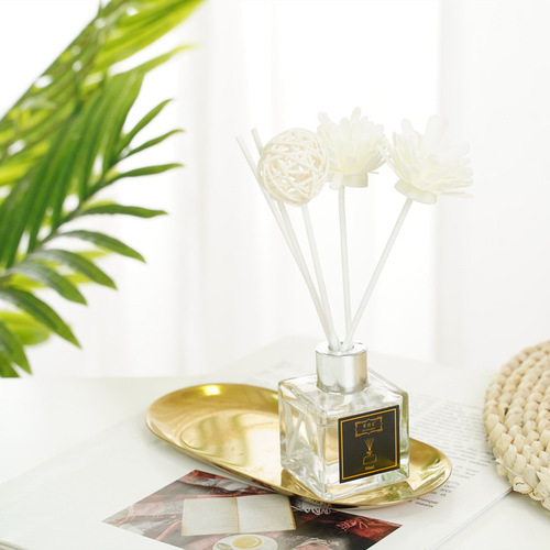 Fire-free aromatherapy essential oil bedroom air freshener long-lasting light fragrance toilet deodorant hotel supplies car fragrance