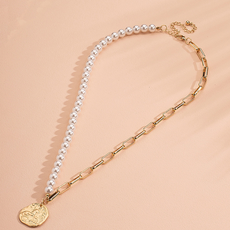 New Fashion  Round Pearl Stitching  Alloy Clavicle Chain  Wholesale display picture 3