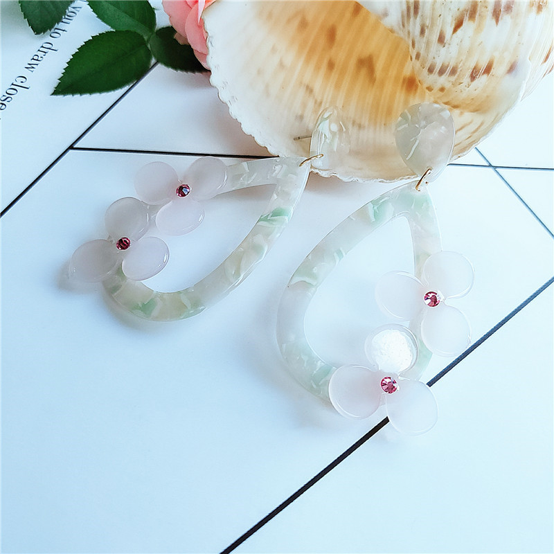 Fashion Women's Earring New Flower Ladies Earring Acrylic Pink Flower Earrings display picture 8