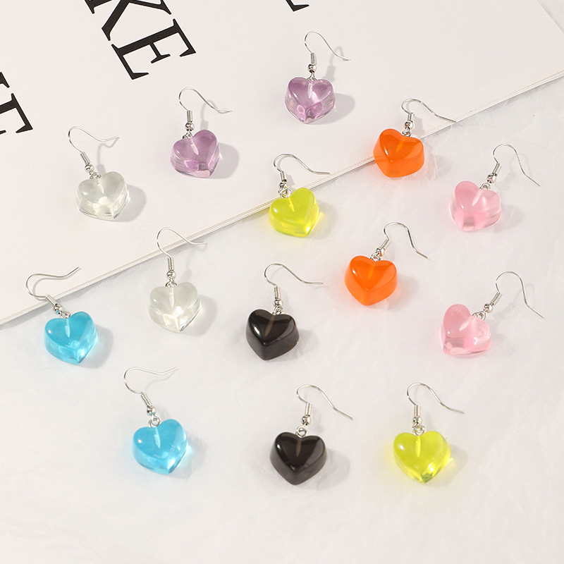 Pendientes En Forma De Corazón De Resina Linda De Moda Color Caramelo display picture 2