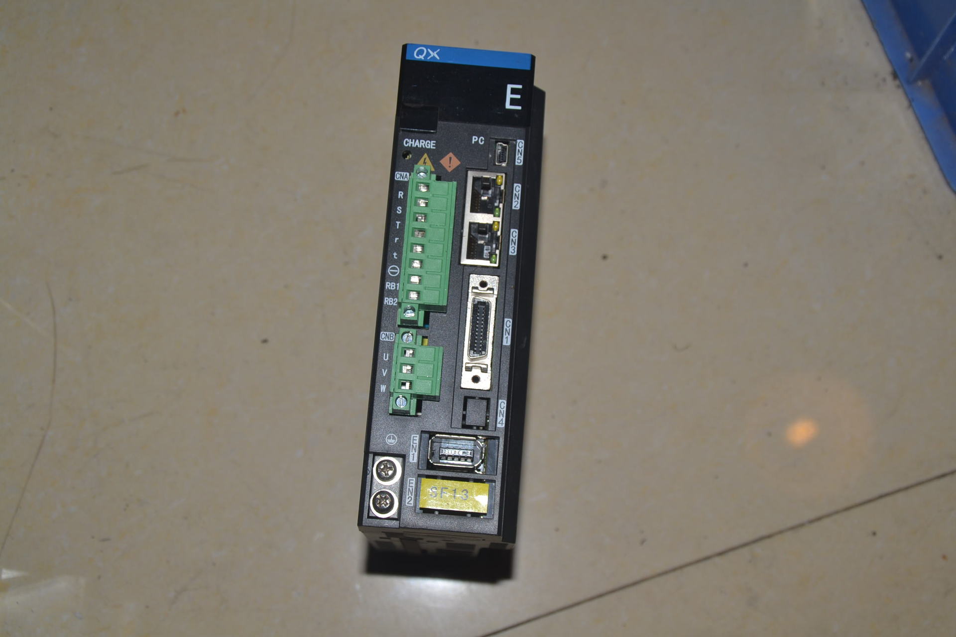 众为兴 QXEP01NE 1A  220V 伺服电机驱动