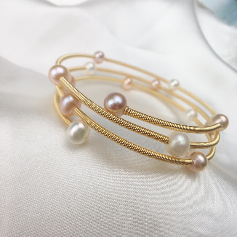 Factory Direct Supply of Colorful Pearl Three-Circle Bracelets for Girls, Winding Unpopular Supply, Real Pearls, Brightening Factory Direct Supply of Colorful Pearl Three-Circle Bracelets for Girls, Winding Unpopular Supply, Real Pearls, Brightening