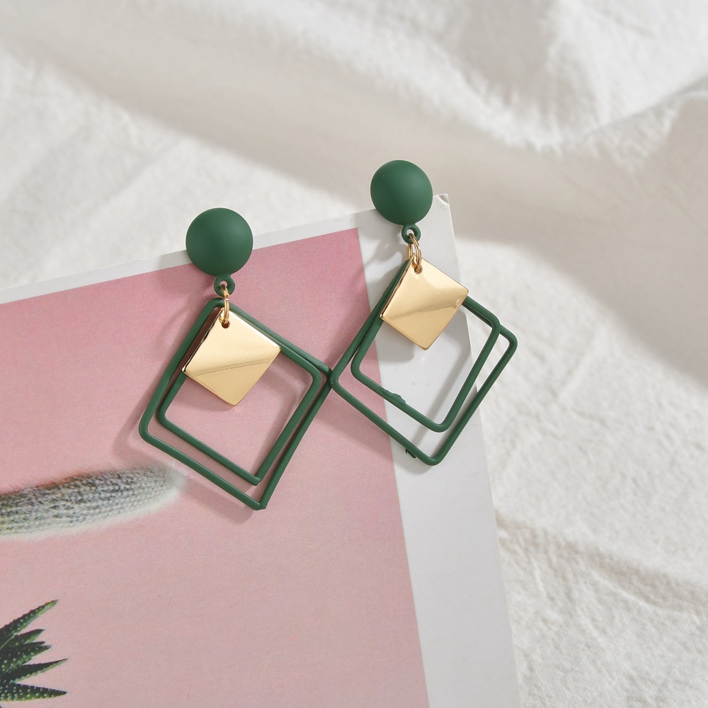 Korea Geometric Diamond Hollow Simple Earrings Wholesale Nihaojewelry display picture 4