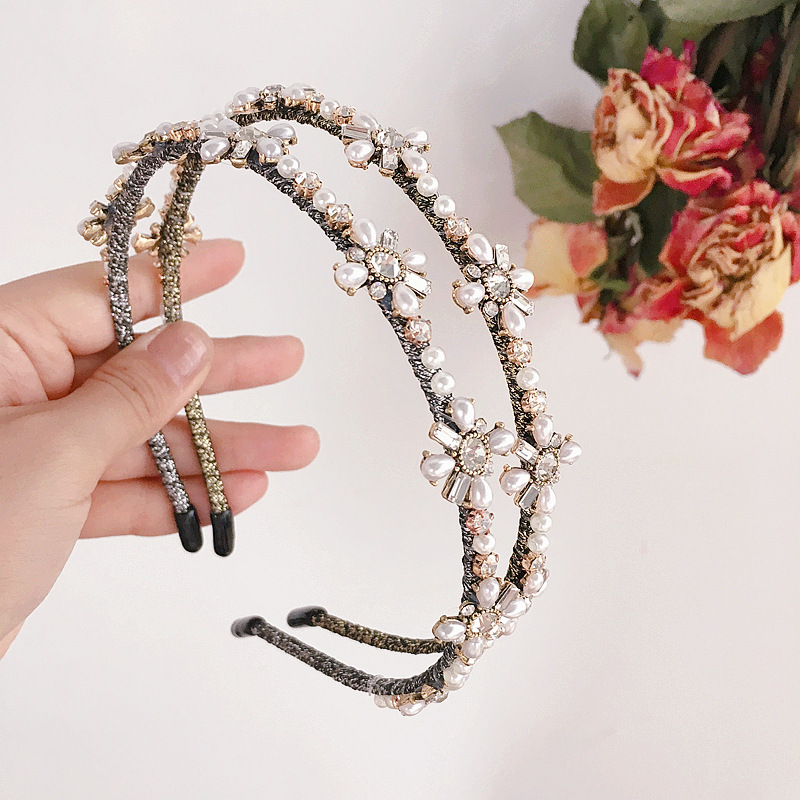 Korean Fashion Retro Style Diamonds Simple Wild Headband Hairpin Hairpin Hair Ornament Headdress Wholesale Nihaojewelry display picture 1