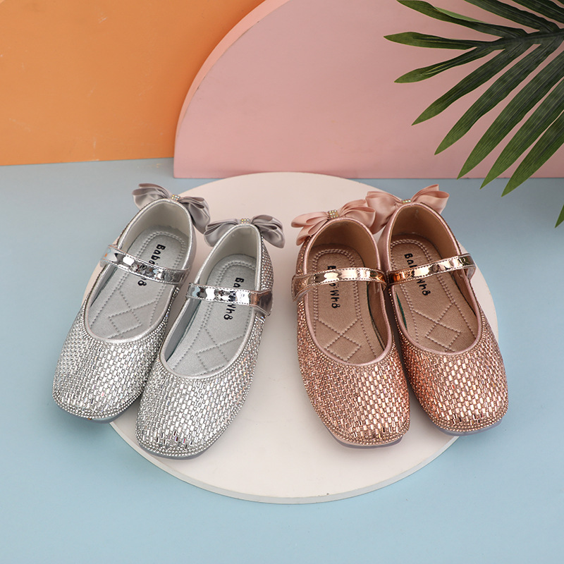 Autumn fashionable shoes with rhinestones flat