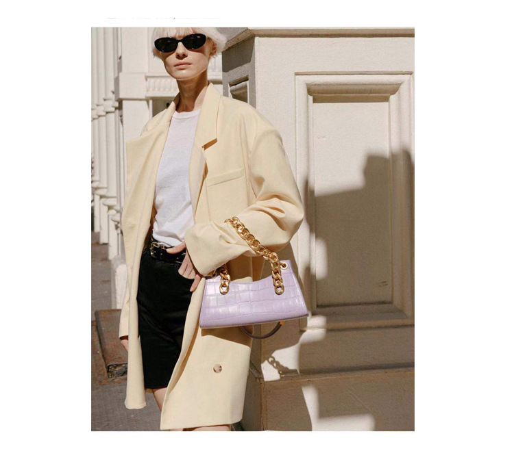 Vintage Chain Baguette Bag