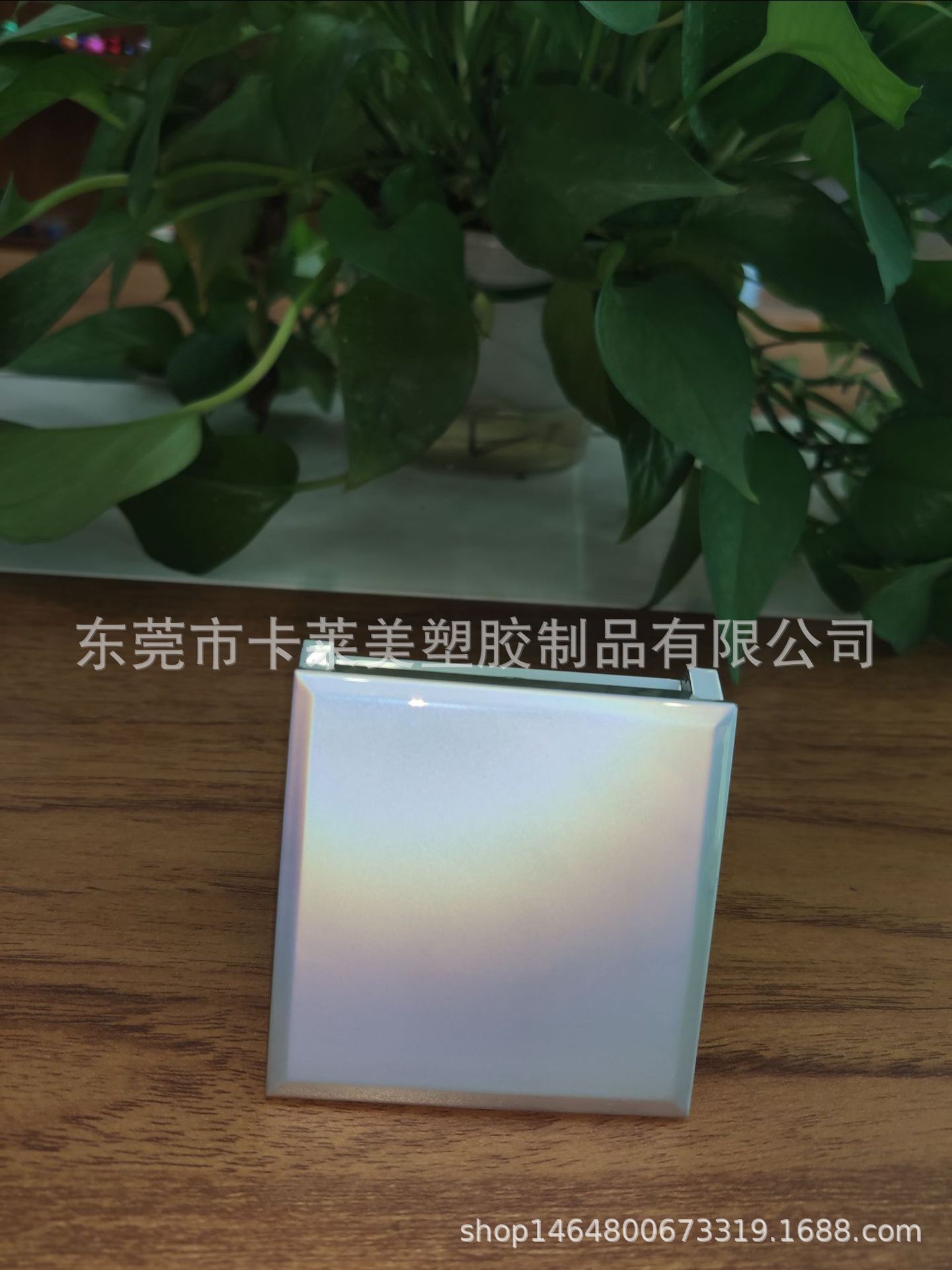 真空电镀加工五金双色渐变UV镀膜东莞厂家锌合金塑胶表面处理化妆