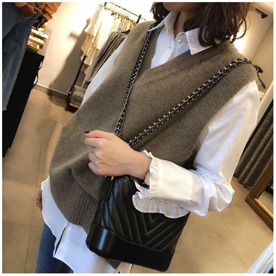 Autumn and winter Cardigan Loose Short Socket Knit vest Cashmere vest sweater waistcoat Outside the line