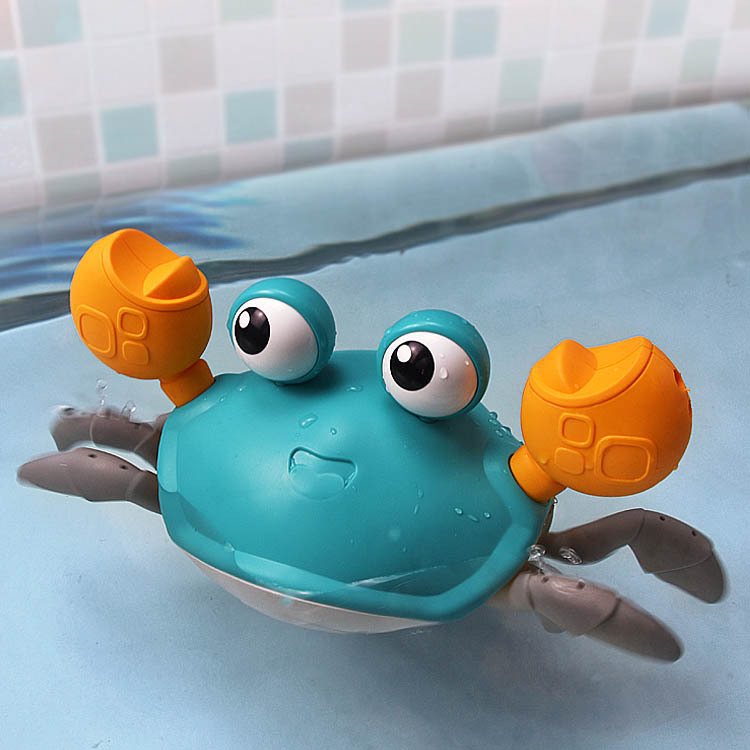 Summer wind-up realistic beach toy play in water for bath