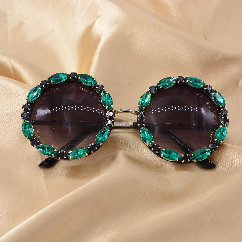 10g Weight Unisex Gender Retro Style Red, Green Color New Sunglasses Korean Diamond Women's Rhinestone Glasses 8