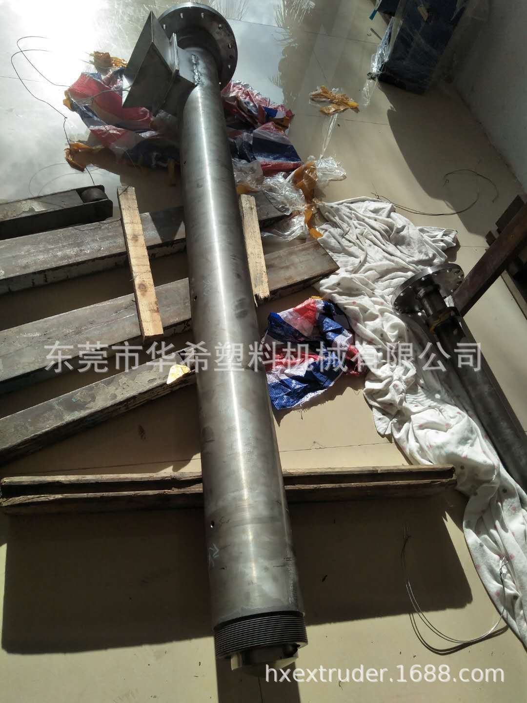 华希超耐磨 优质氮化材质 挤出机螺杆料筒