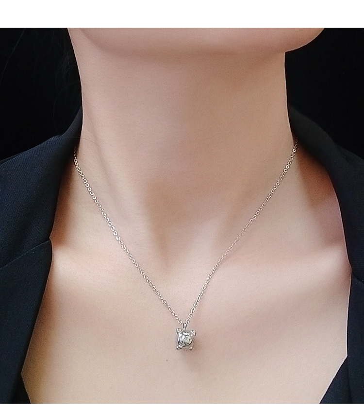 Happy Piggy Clavicle Necklace Gold Clavicle Necklace Wholesale Nihaojewelry display picture 4
