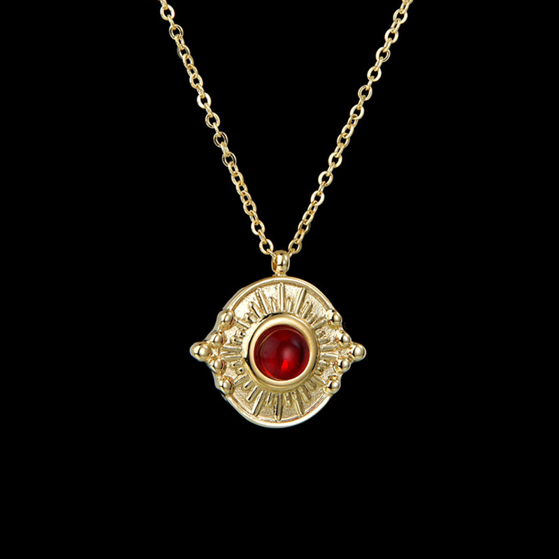 Korea   Hot Sale 14k Gold Simple Boutique Ruby Relief Necklace Round Pendant Wholesale Nihaojewelry display picture 5