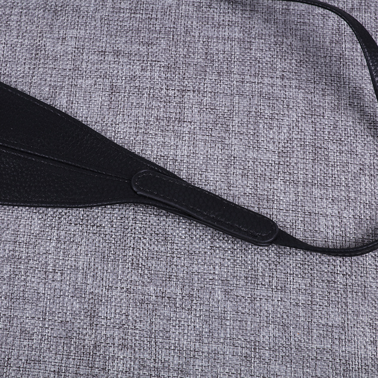Retro brace with bow