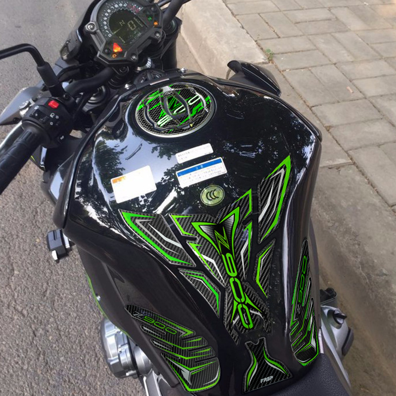 Kit Autocollants 3D Résine Protection Réservoir Kawasaki Z650 – Carbone, Résistant & Made In Italy